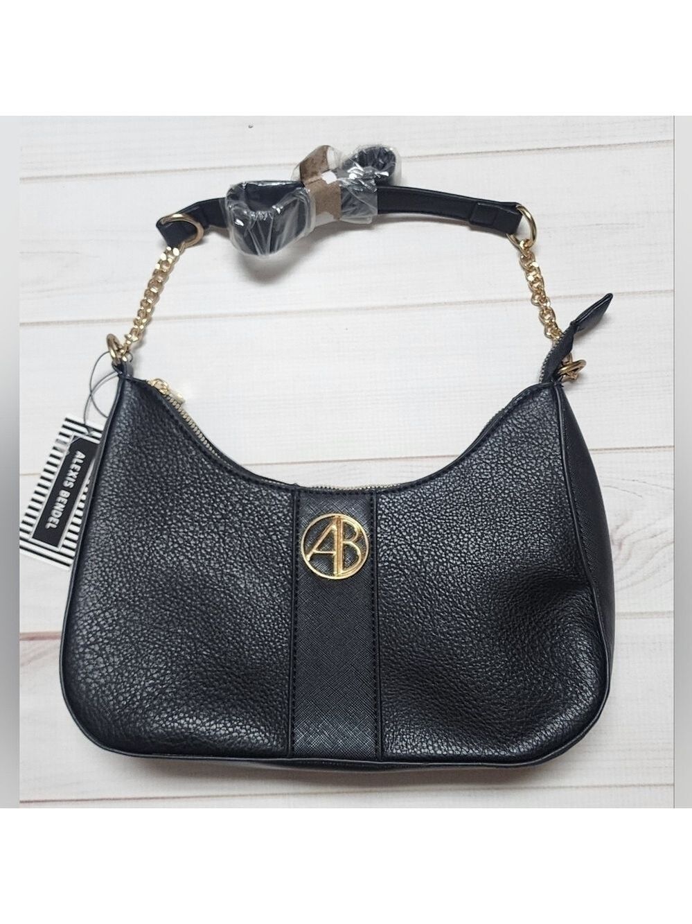 Alexis Bendel Sleek Shoulder Everyday Black Handbag w/ Chain Strap New With Tags